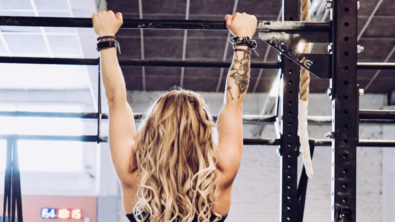 10 Of The Top Pull-up Bar Exercises For Bigger Abs