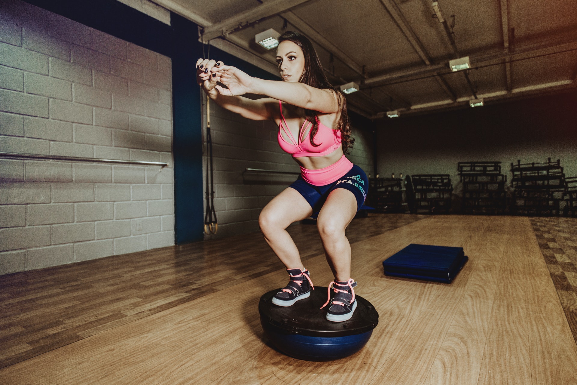 8 Bosu Ball Exercises For Stronger Legs - Weight Loss Made Practical