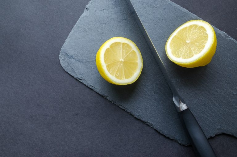 Is Lemon Keto-Friendly (& Alternatives)