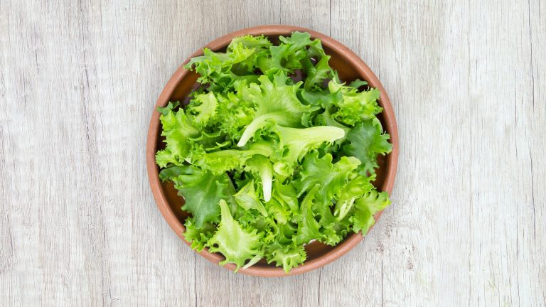 Is Lettuce Keto-Friendly (& Alternatives)