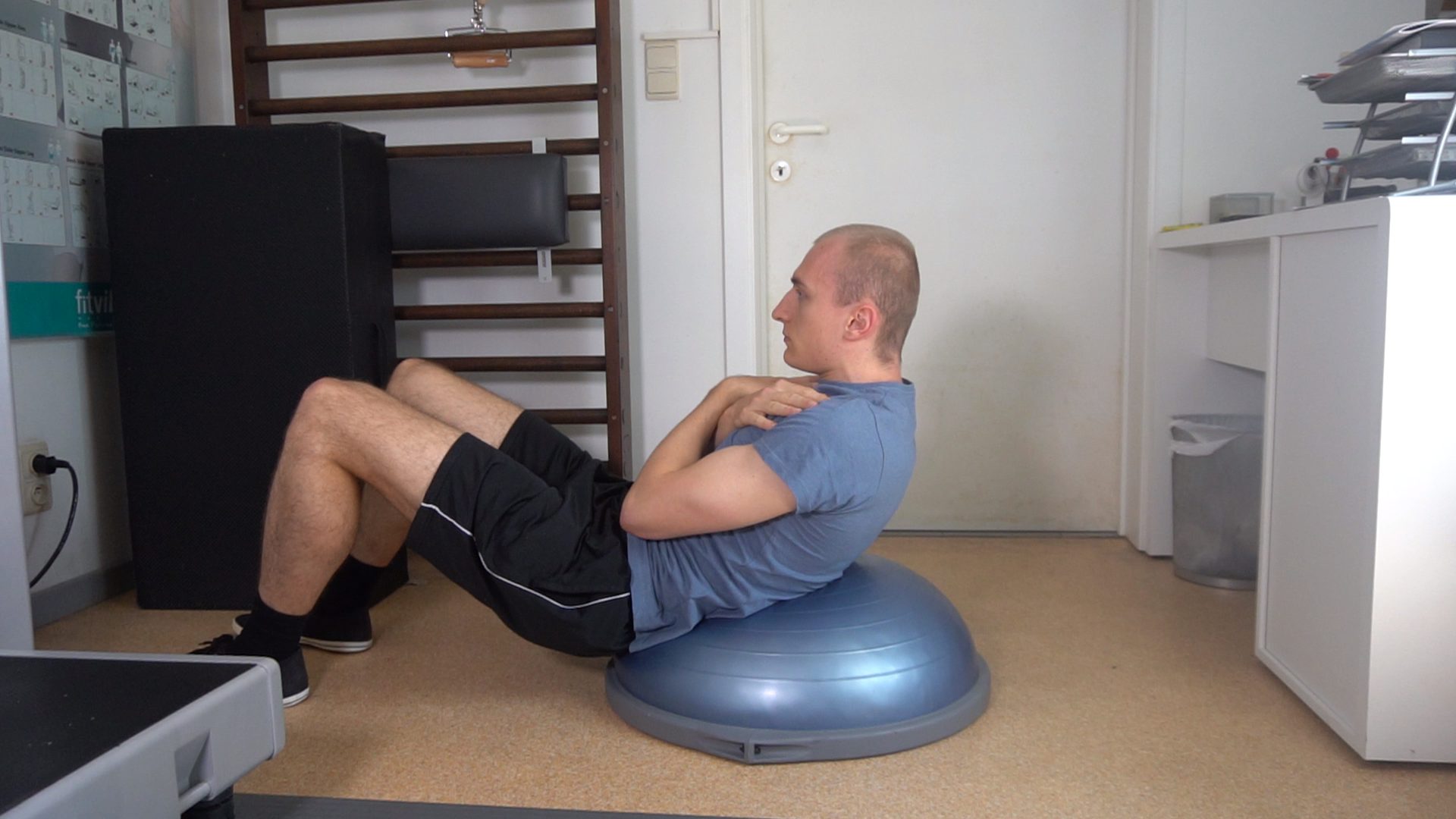 Bosu Ball Crunches: How To, Benefits,... - Weight Loss Made Practical
