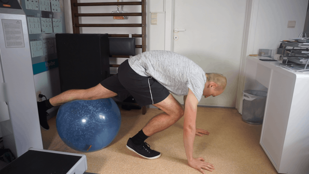 How to do a pike crunch