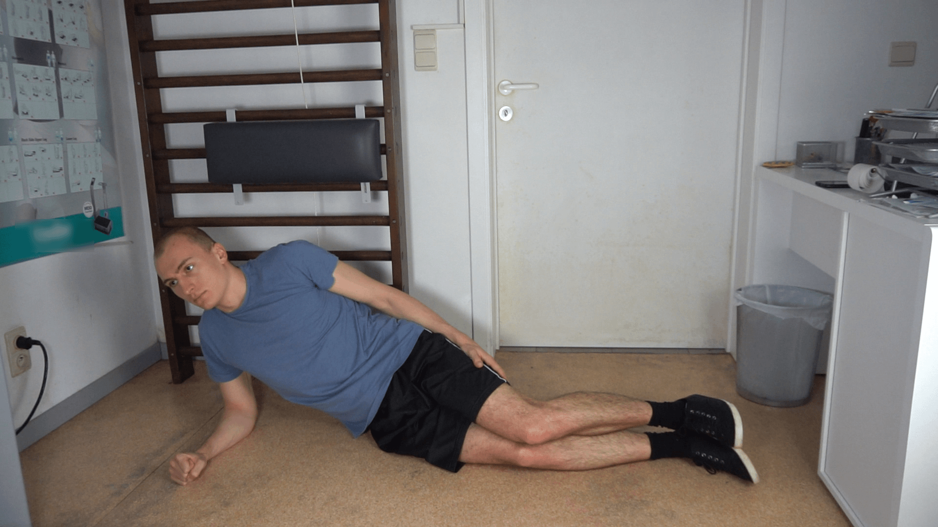 How to do a single-leg side plank