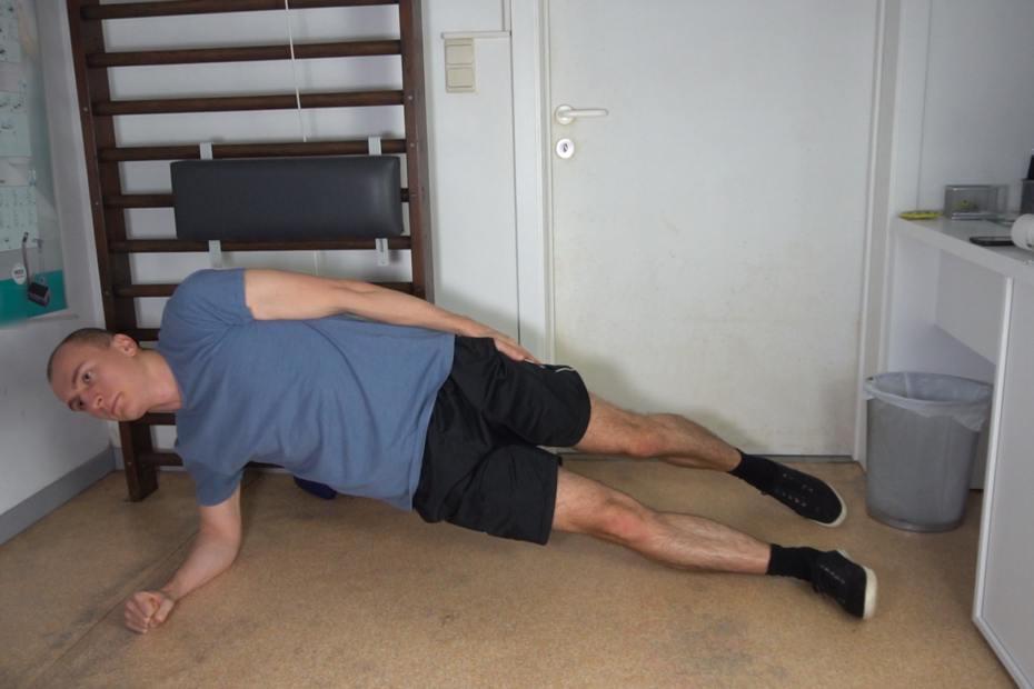 Side Plank Toe Taps How To, Muscles Worked,...